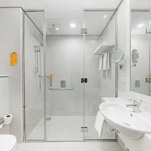 Family Connecting Twin Room